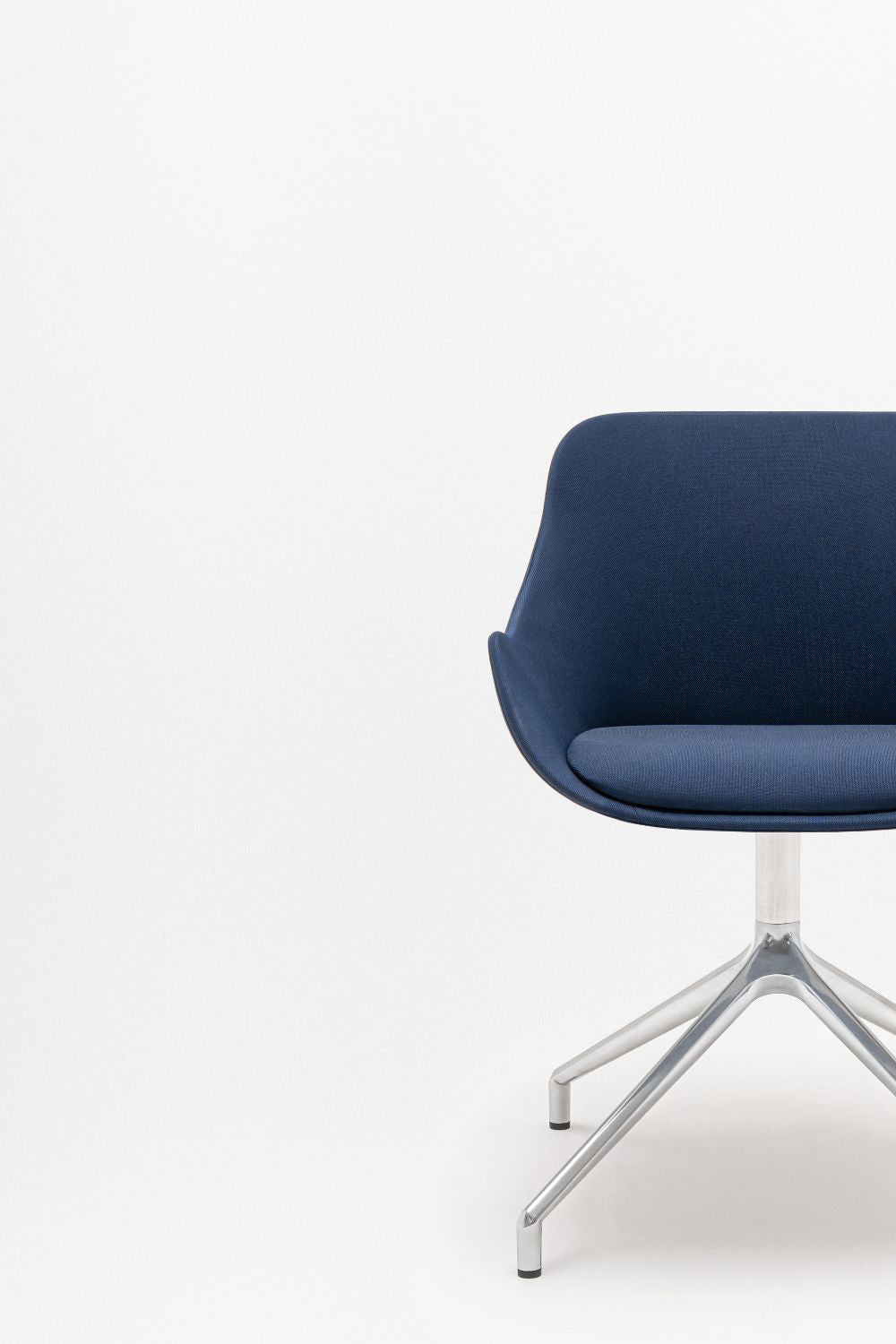 Baltic Classic Armchair with 4 Star Polished Aluminium Base Detail 2
