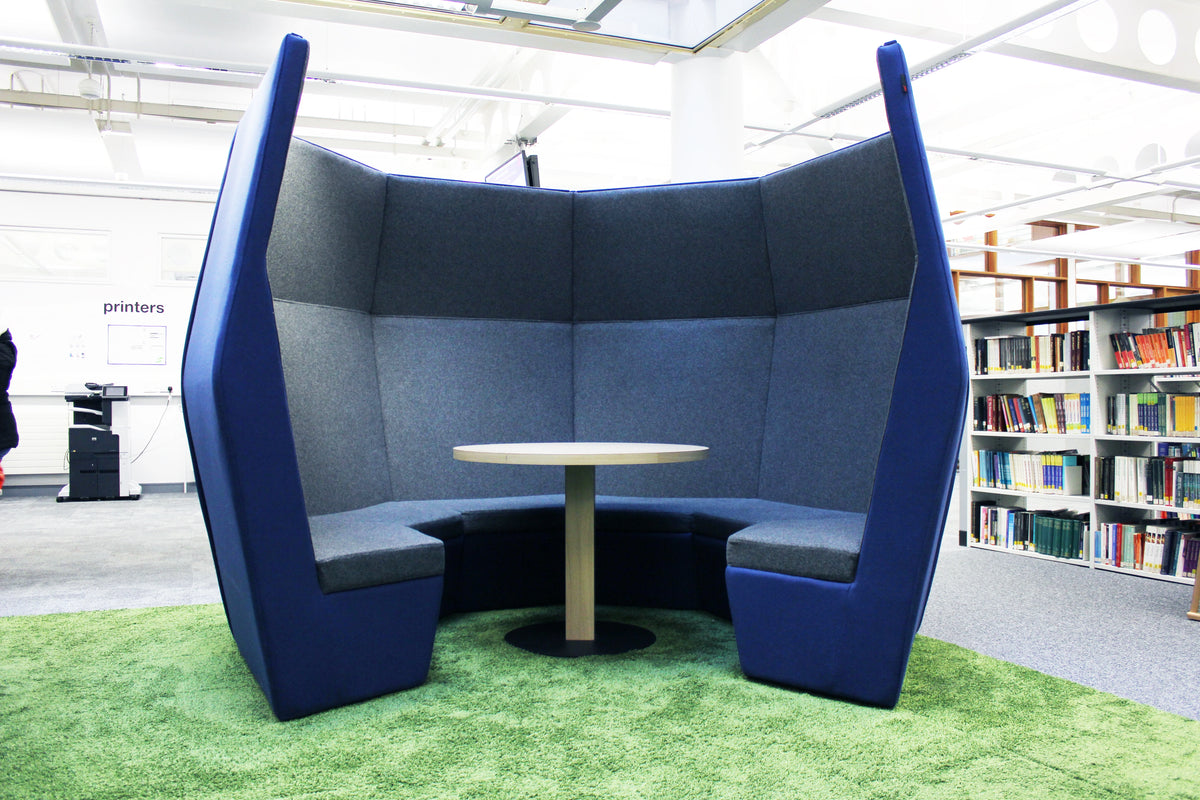 Ben 6 Person High Back Open Collaboration Pod with Round Top Pedestal Based Table