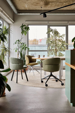 Ekori Chair Collection with Round Table