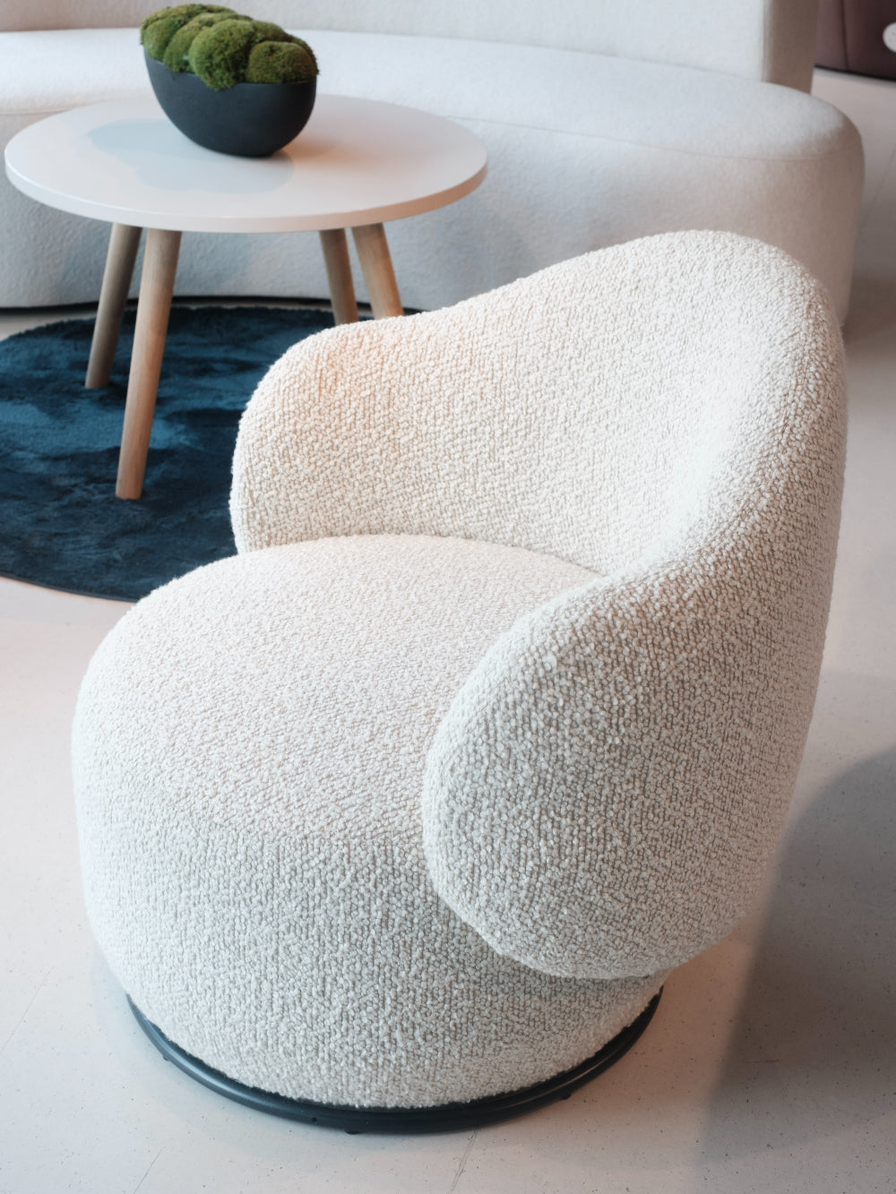 Luna Soft Seating Swivel Chair in White Finish