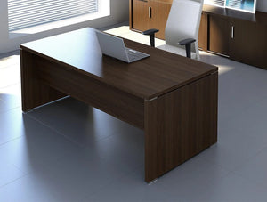 O Quando Executive Desk