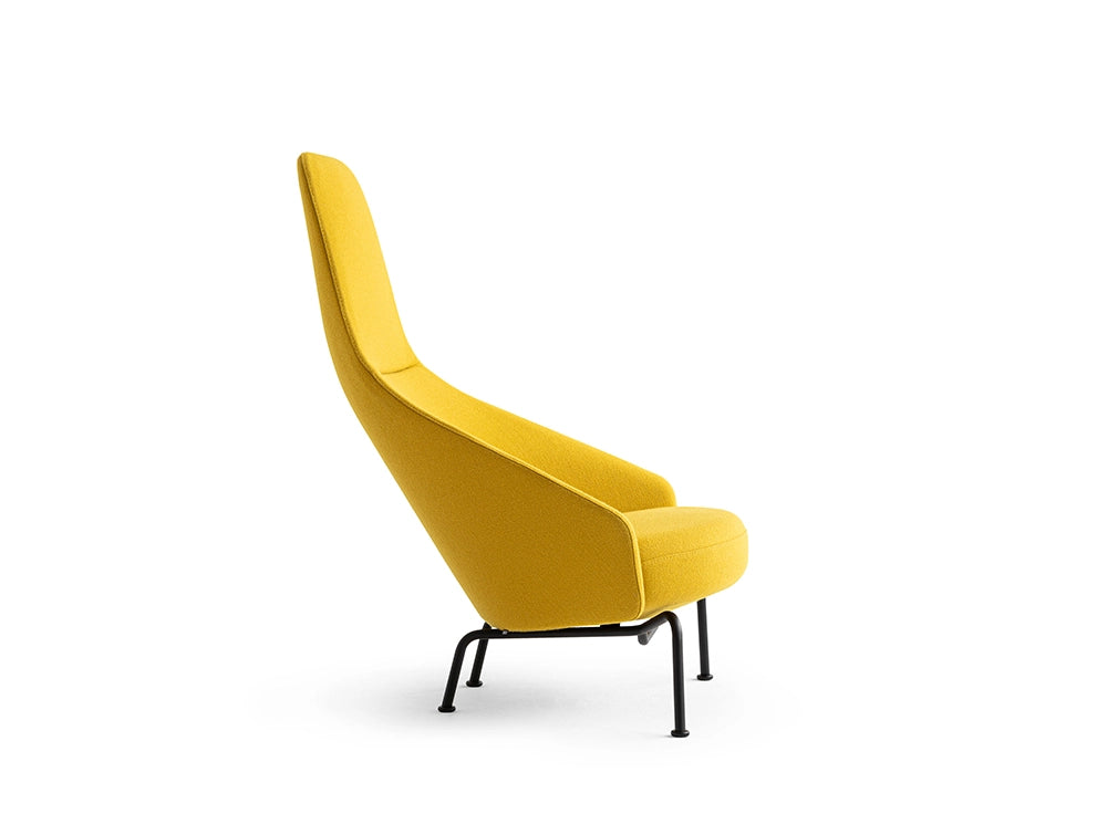Palo Lounge Armchair with Wooden Legs 5