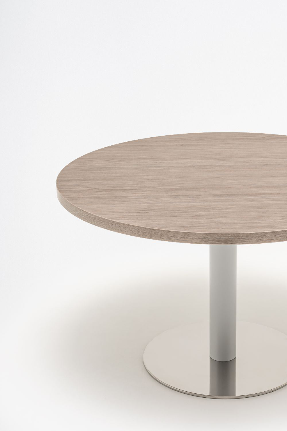 Quando Executive Round Meeting Table Detail