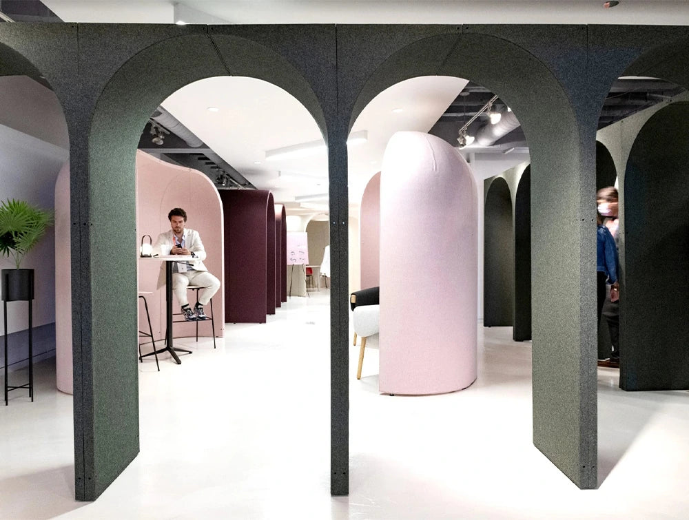 Spacestor Arcadia Square Niche Workspace Partition System In Green Wt Pink Acoustic Booth At The Back