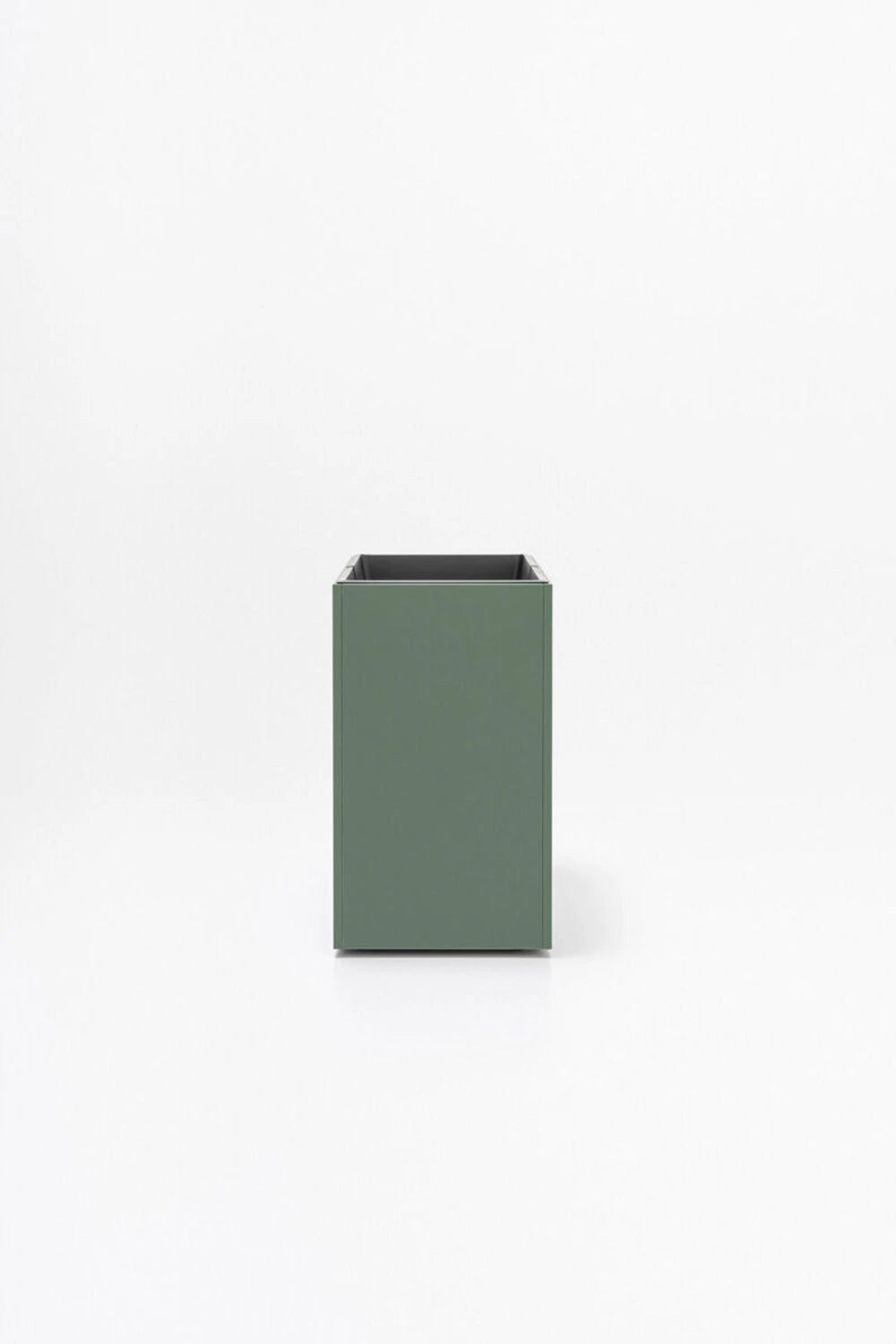 Standard Freestanding Planters 4